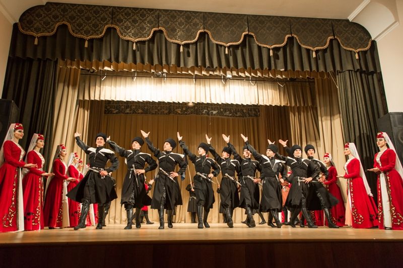 В Мамадыше с большим успехом прошел концерт ансамбля «Кавказ»