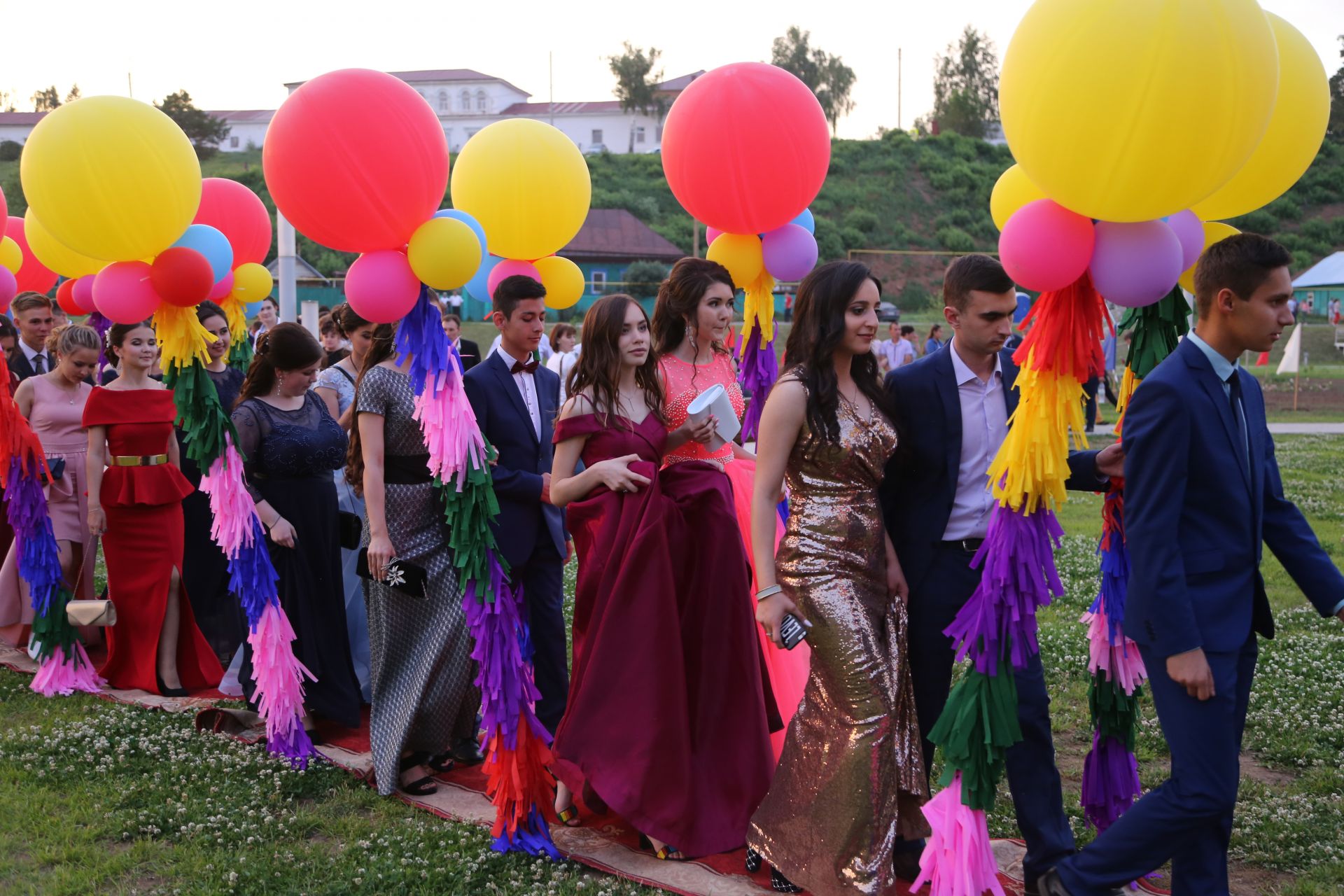 Мамадышские выпускники отпраздновали окончание школы