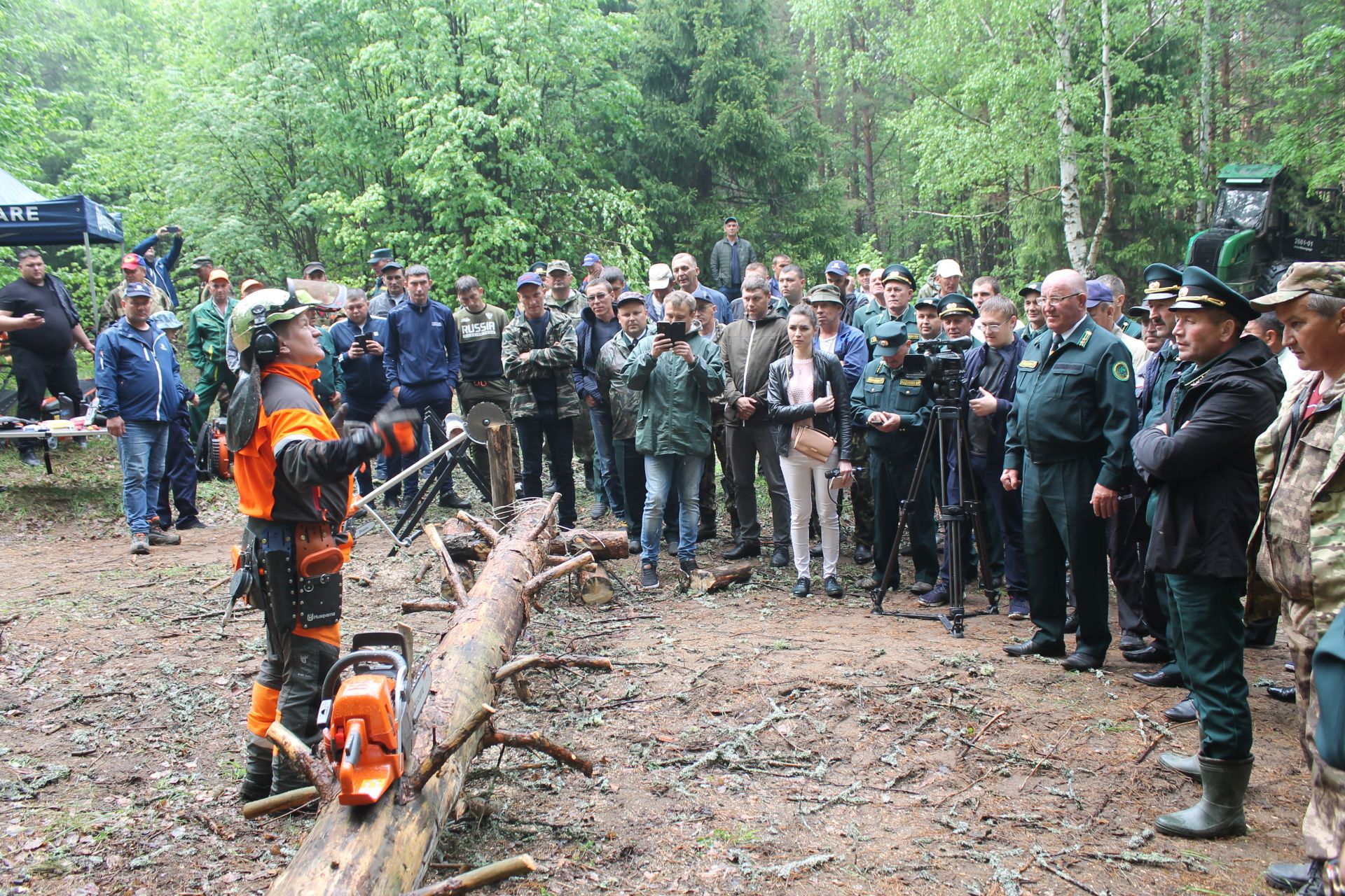 На базе Камского лесхоза прошел семинар для вальщиков леса и специалистов лесной отрасли