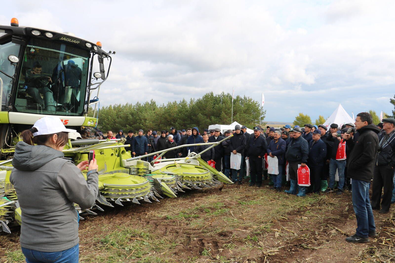 Марат Зяббаров в Мамадыше: Задача хозяйств – заготовить не менее 1,5 тонны зерна кукурузы на каждую корову