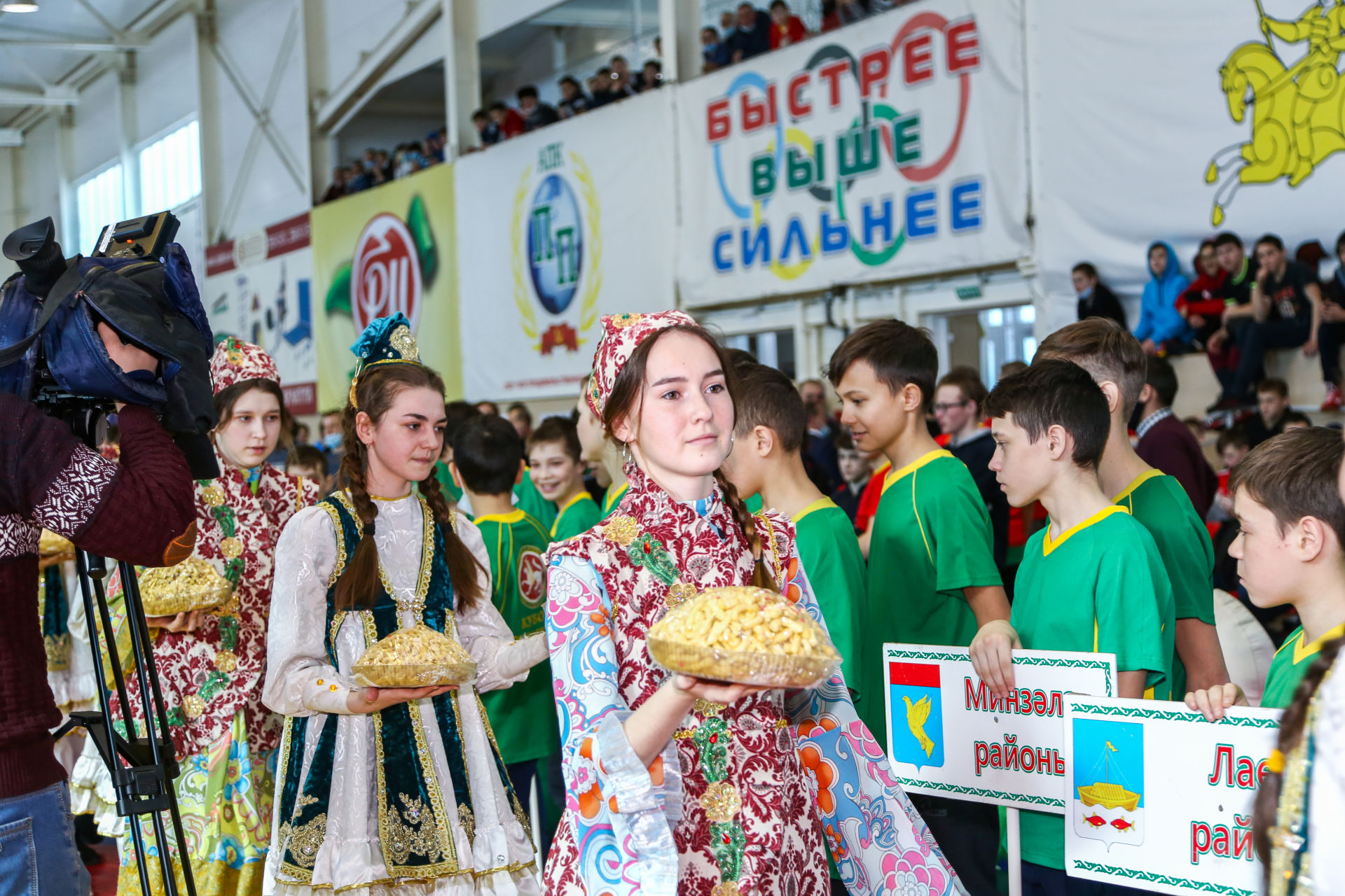 "Сабантуй" яшь көрәшчеләрне җыйды