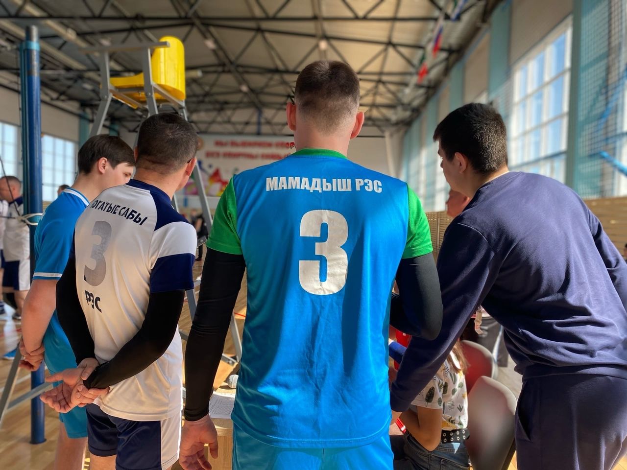 В Мамадыше проходит турнир по волейболу среди энергетиков