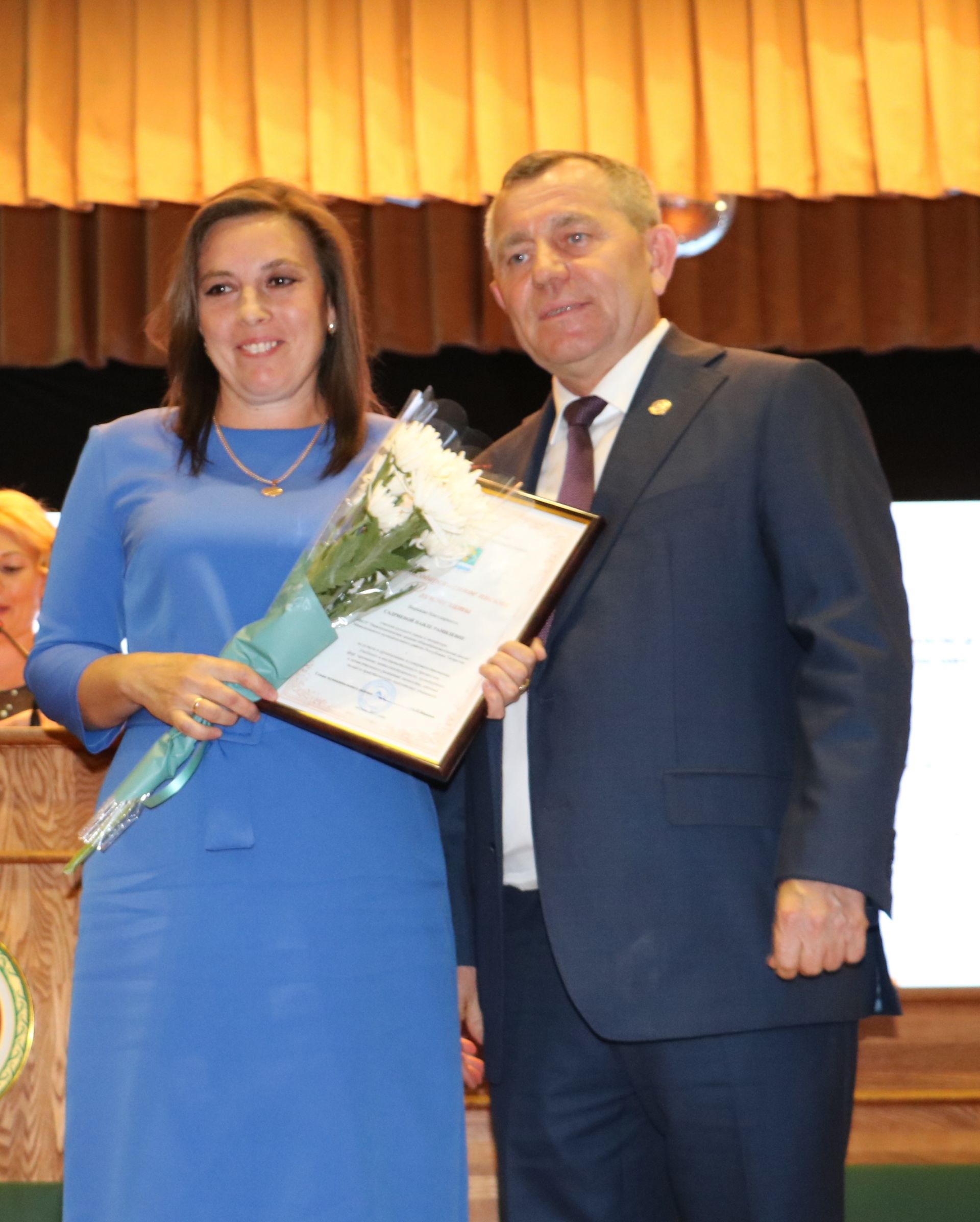 Больше 100 педагогов Мамадышского района отметили наградами