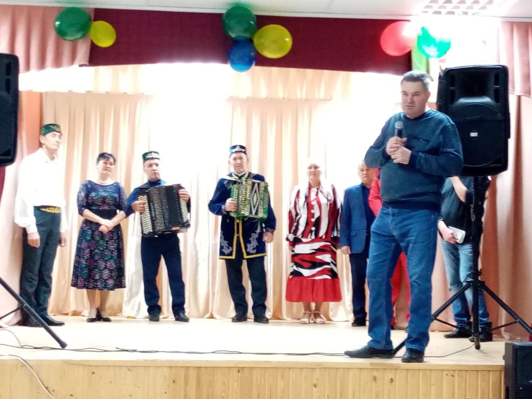 В Мамадышском районе агитбригада «Кайтаваз» устраивает благотворительные концерты