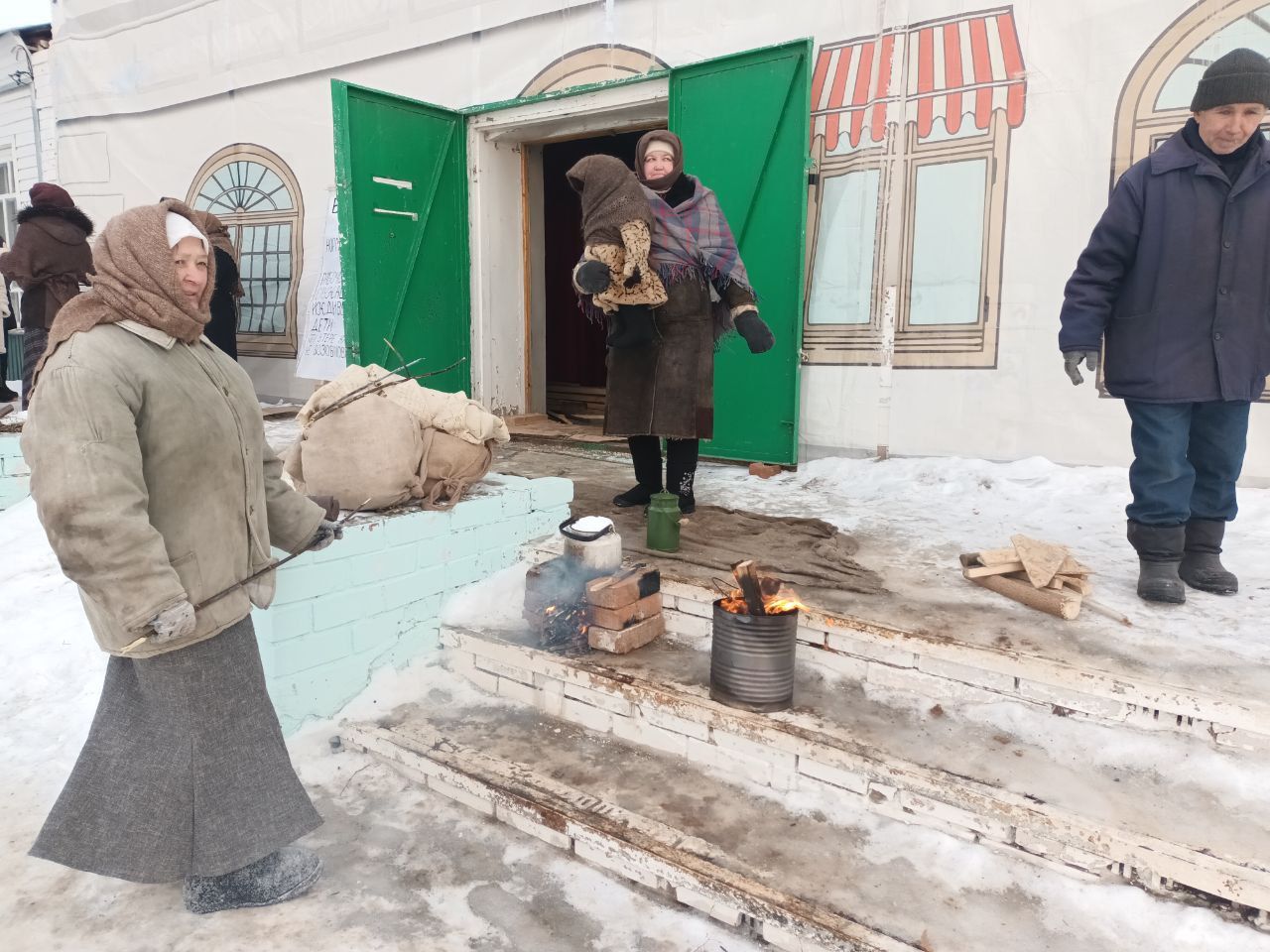 Мамадышцам раздали «блокадный хлеб» в память о блокаде Ленинграда