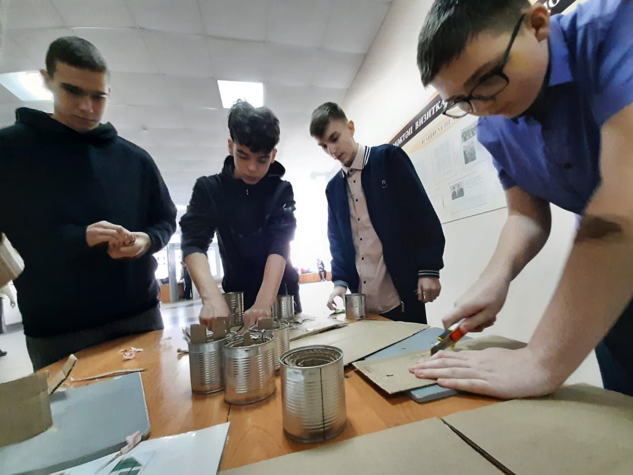 Учителя мамадышской школы собрали 100 тысяч рублей на строительство мобильной бани для солдат