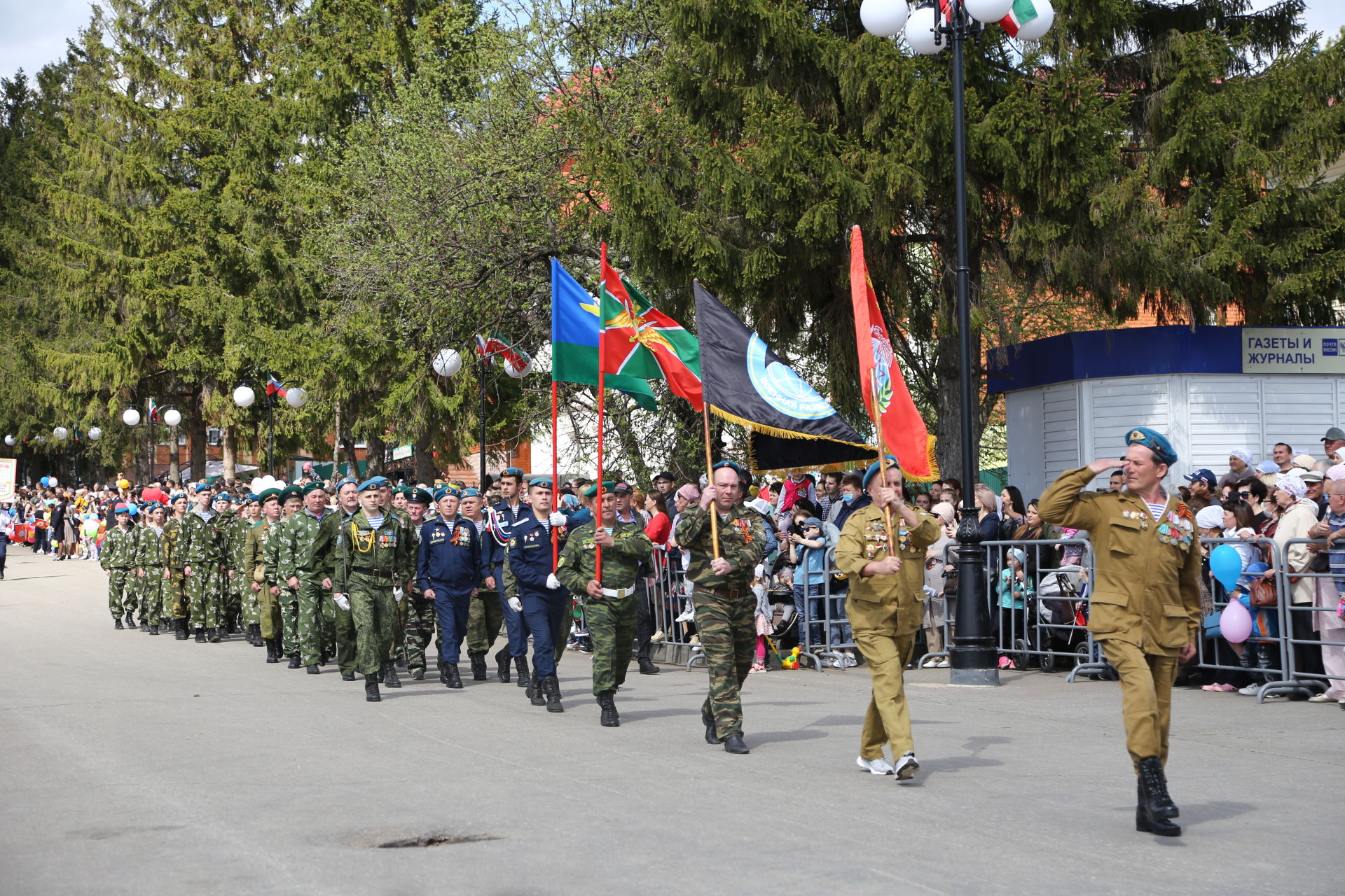 В Мамадыше отпраздновали День Победы: шествие колонн. Часть 1