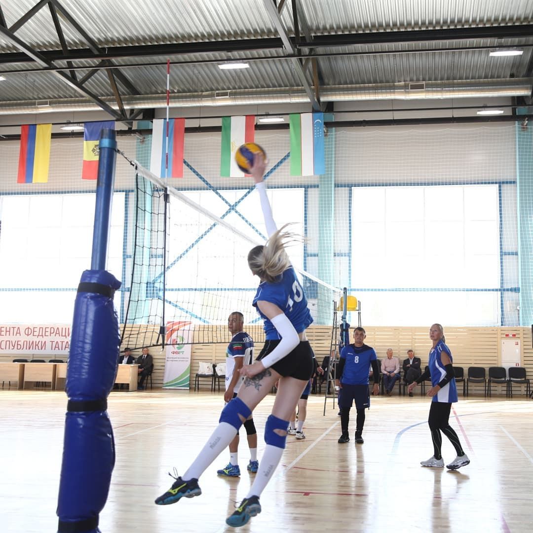 В Мамадыше проходят финальные игры VIII розыгрыша Кубка Президента Федерации волейбола Республики Татарстан