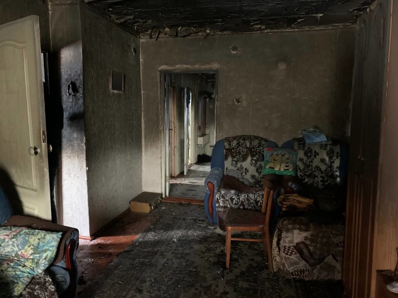 В Мамадыше на ночном пожаре погибли три человека: фоторепортаж с места происшествия