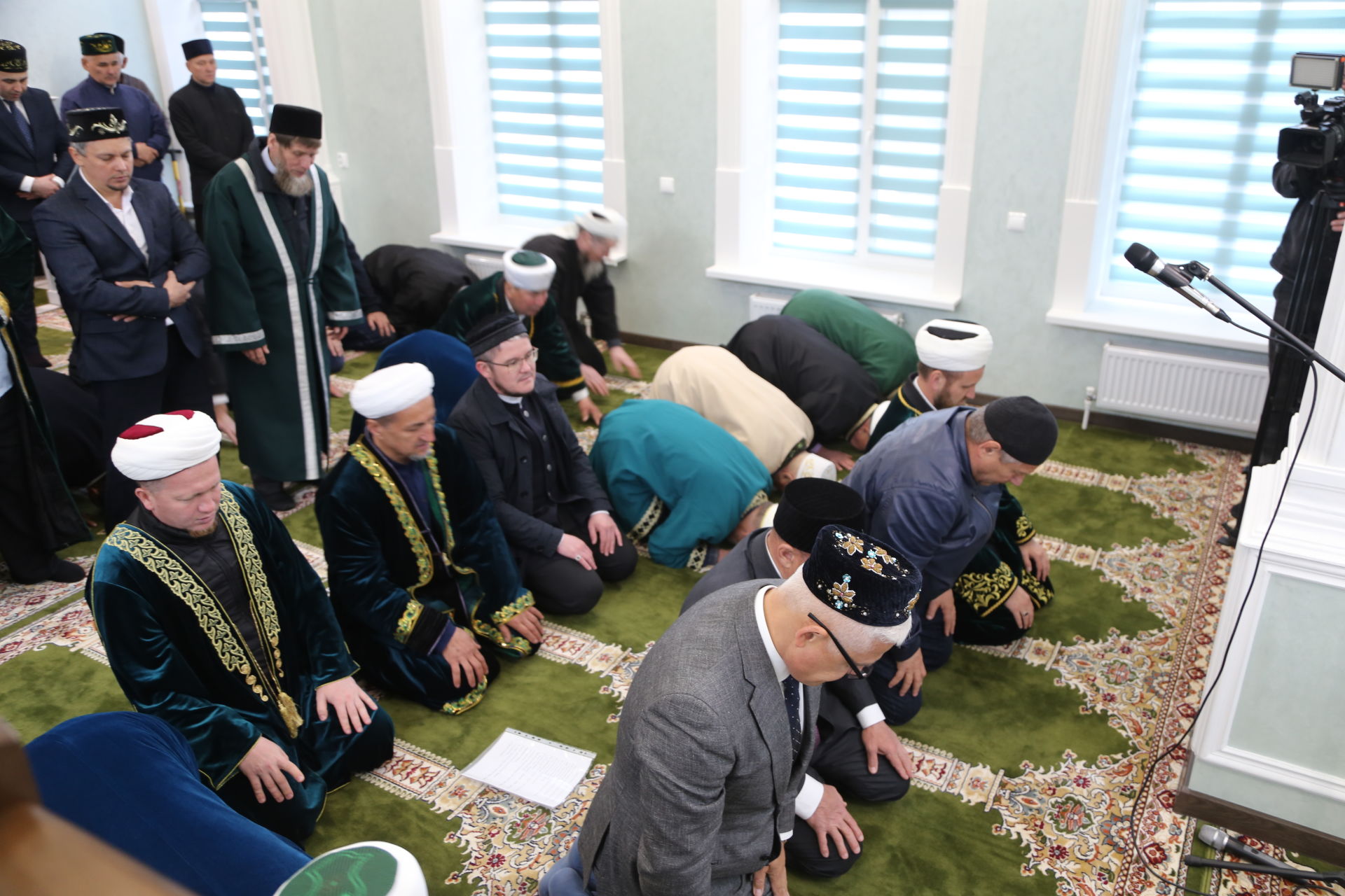 Жителям Нижних Яков подарили новую мечеть