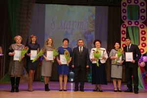 Поздравление главы Мамадышского района Анатолия Иванова с Международным женским днем