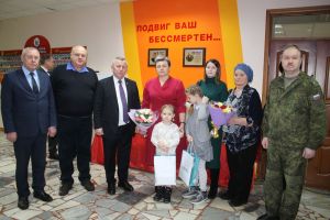 В Мамадыше установили мемориальные доски в память об Олеге Сорокине и Александре Карееве