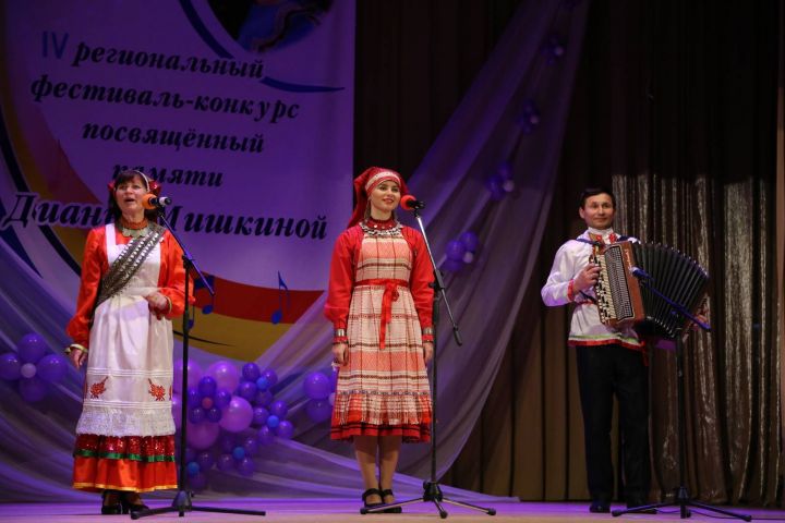 В Мамадыше прошел 4-ый фестиваль-конкурс посвященный памяти Дианы Мишкиной.