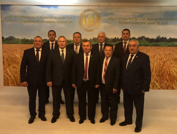 Лучшие работники сельского хозяйства Мамадышского района отправились на встречу с президентом Татарстана