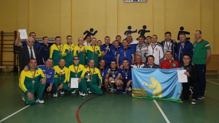 Муниципальные служащие Мамадышского района заняли 1 место по волейболу в рамках республиканской Спартакиады