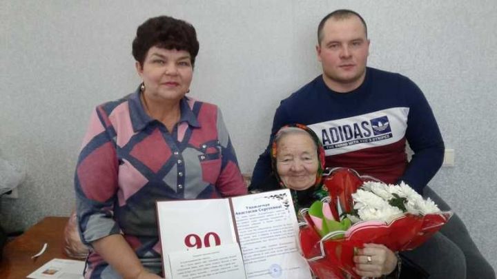 Жительницу города Мамадыш Анастасию Мракову поздравили с 90-летием