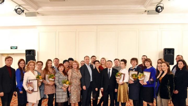 Ирек Файзуллин вручил награды победителям конкурса журналистского мастерства «Народное признание»