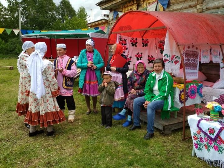 В селе Большая Шия проходит праздник национальной культуры