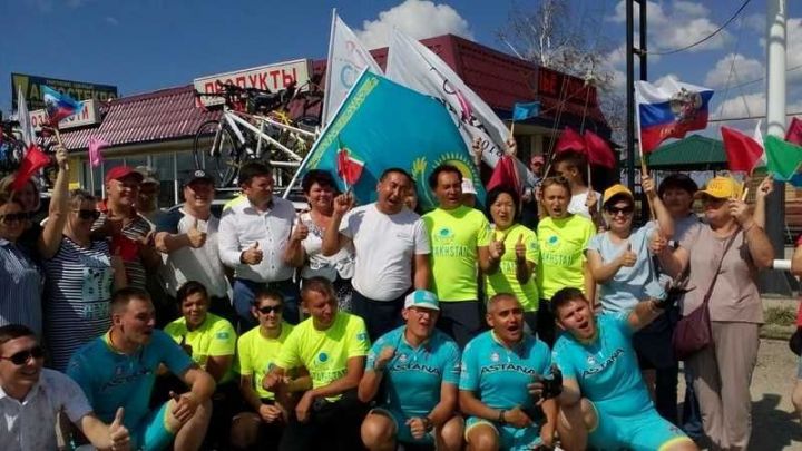 Мамадышцы встретились с участниками веломарафона Астана – Париж