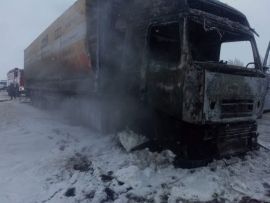 Пожарно-спасательные подразделения МЧС России ликвидировали последствия ДТП с горением в Мамадышском районе