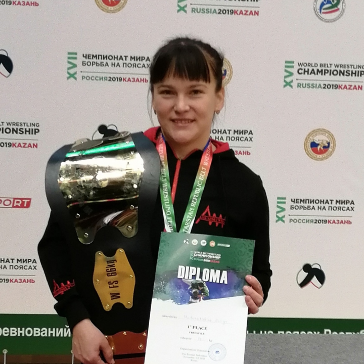 Жительница Мамадыша покорила мир: Гулия Мубаракшина стала первой на мировом Чемпионате по борьбе на поясах