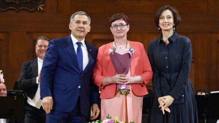 Многодетной маме из Мамадышского района вручили медаль «Ана даны — Материнская слава»