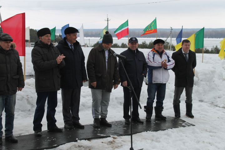 В Сокольском пруду Мамадышского района устанавливают рекорд Гиннесса
