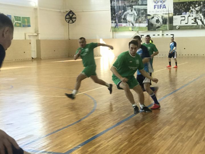 Сегодня в Мамадыше проходят соревнования  по мини футболу на призы «Татавтодора»