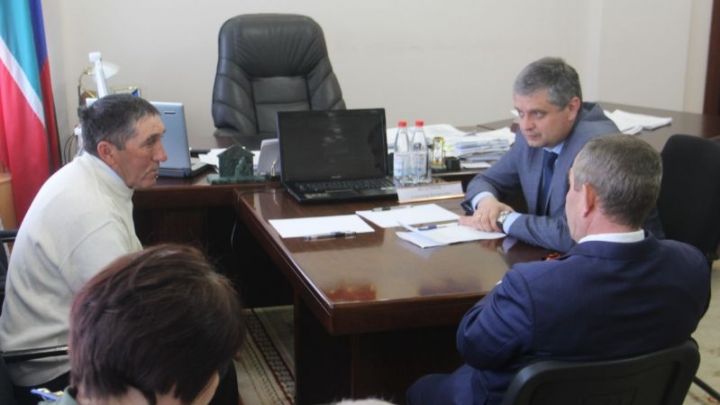 Министр экологии и природных ресурсов Республики Татарстан Александр Шадриков ответил на вопросы мамадышцев