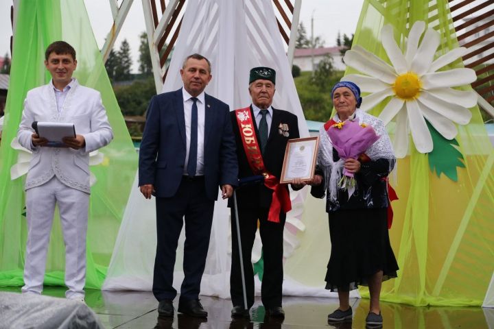 Семью Хаевых из Мамадышского района наградили медалью «За любовь и верность»
