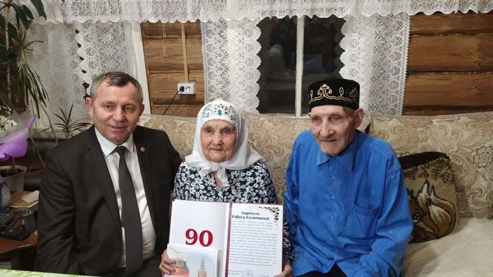 Владимир Путин поздравил с 90-летним юбилеем жительницу Мамадышского района