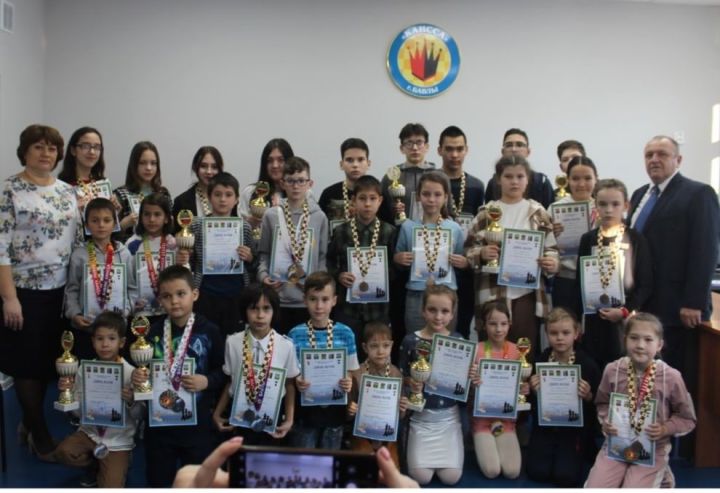 Юные мамадышские шахматисты стали призерами открытого регионального турнира
