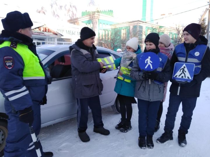 Мамадышcкие сотрудники ГИБДД  и школьники готовятся к зимним каникулам