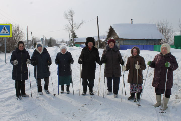 Скандинавская ходьба становится популярной и в селах Мамадышского района