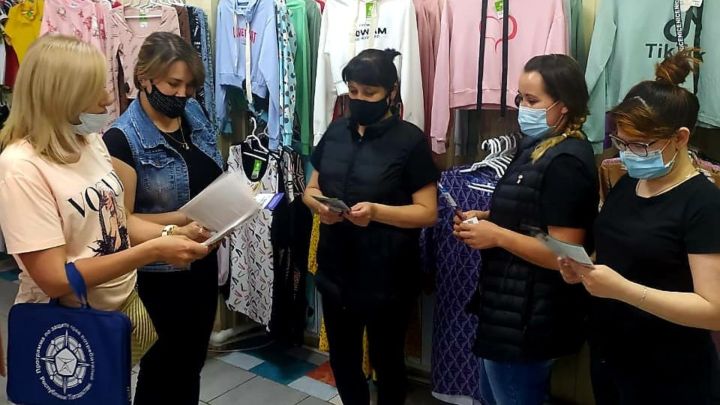Госалкогольинспекция встретилась с сотрудниками магазина одежды «Супер эконом»