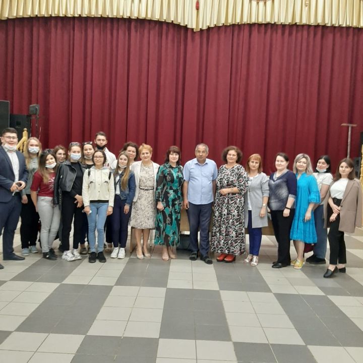 Будущих выпускников Елабужского медицинского училища пригласили в Мамадышскую больницу