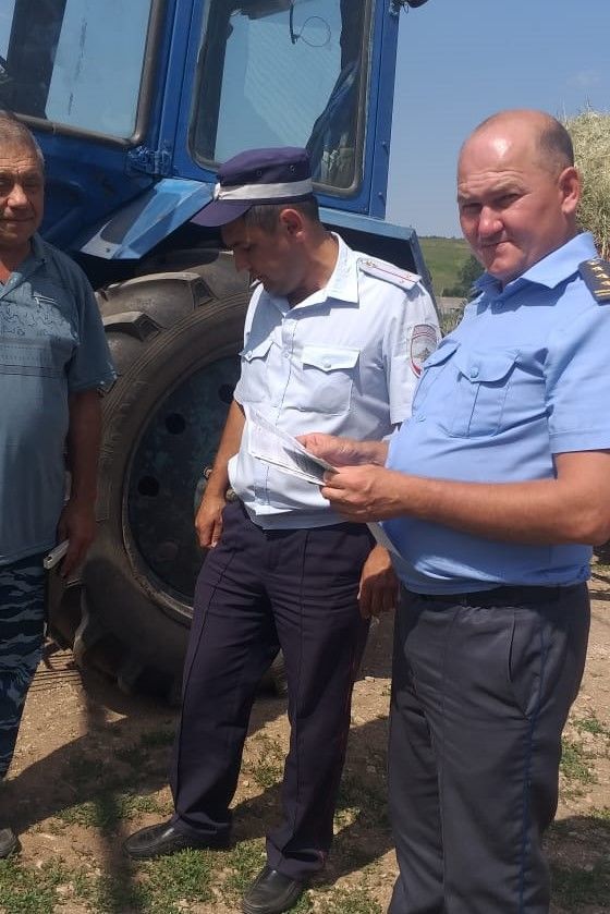 Инспекторы Гостехнадзора Мамадыша проверили сельскохозяйственную технику