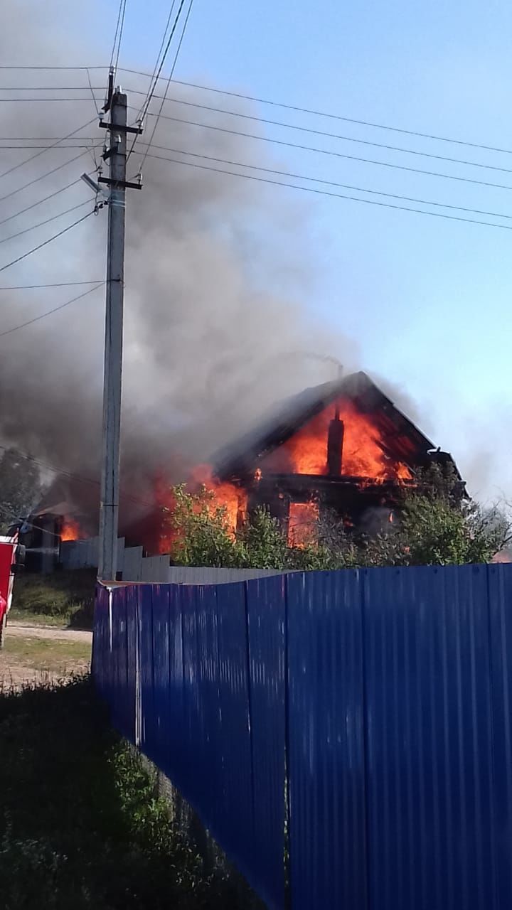 Пожар уничтожил дом и надворные постройки мамадышцев