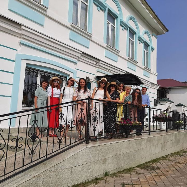"И всё-таки, в Париж через Мамадыш": группа татарстанских блогеров посетила Мамадыш