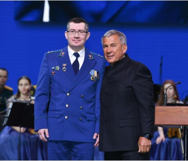 Экс-прокурор Мамадыша удостоен звания "Заслуженный юрист Татарстана"