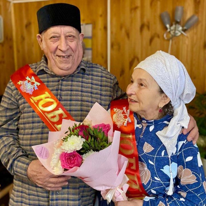 Семья Ахтямовых из Мамадыша отметила изумрудную свадьбу