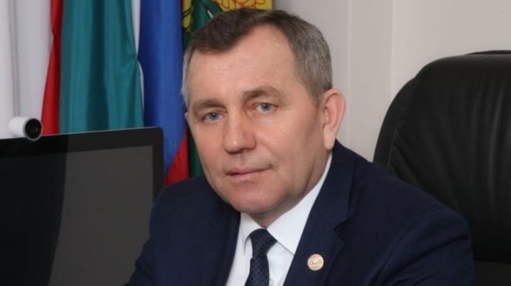 Глава Мамадышского муниципального района поздравляет с Днем защитника Отечества