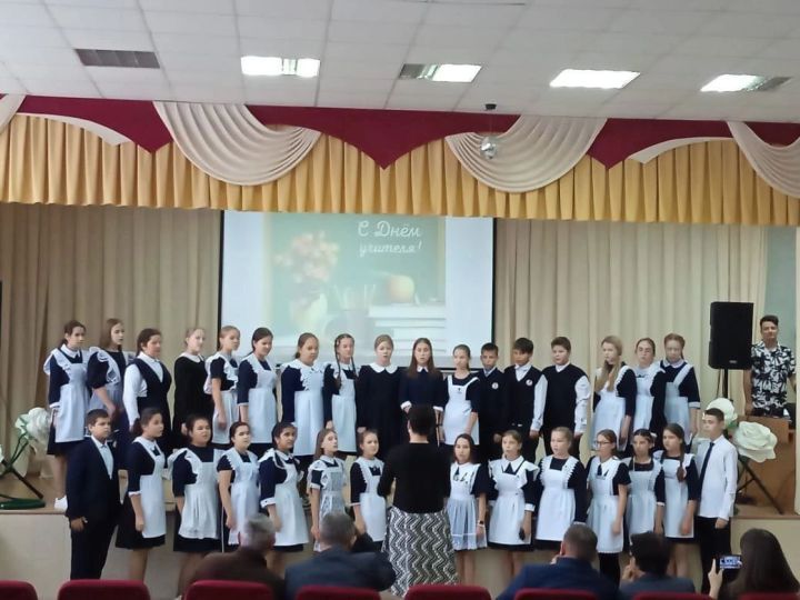 Учащиеся Мамадышского лицея приняли участие во Всероссийском конкурсе хоровых и вокальных коллективов