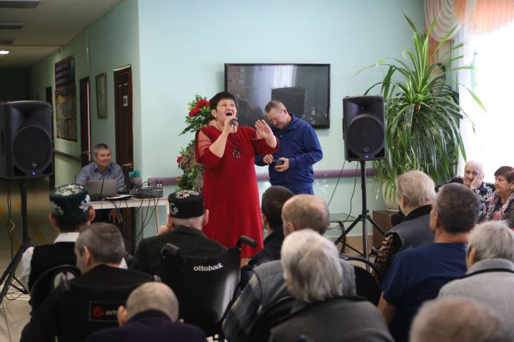 В доме-интернате для престарелых и инвалидов Мамадышского района прошел благотворительный концерт