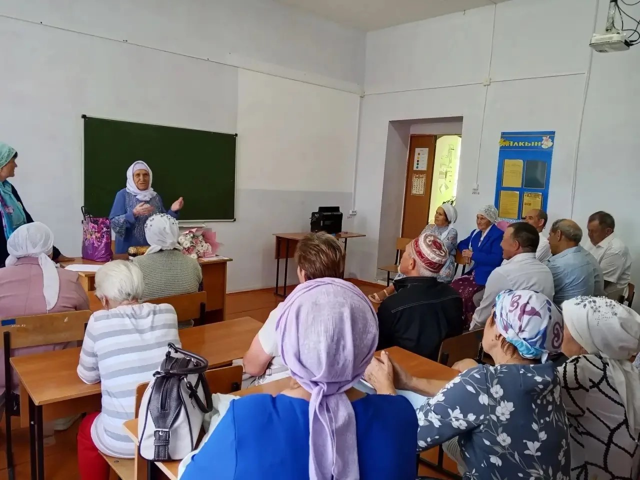 Пятьдесят лет спустя: Рашида апу и её выпускники в родной школе