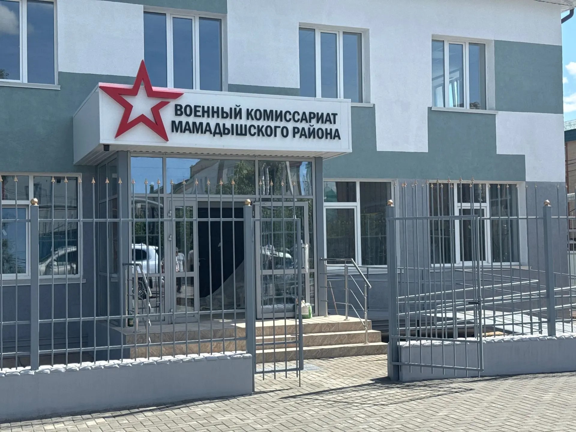 Глава Мамадышского района проверил ход работ на социальных объектах
