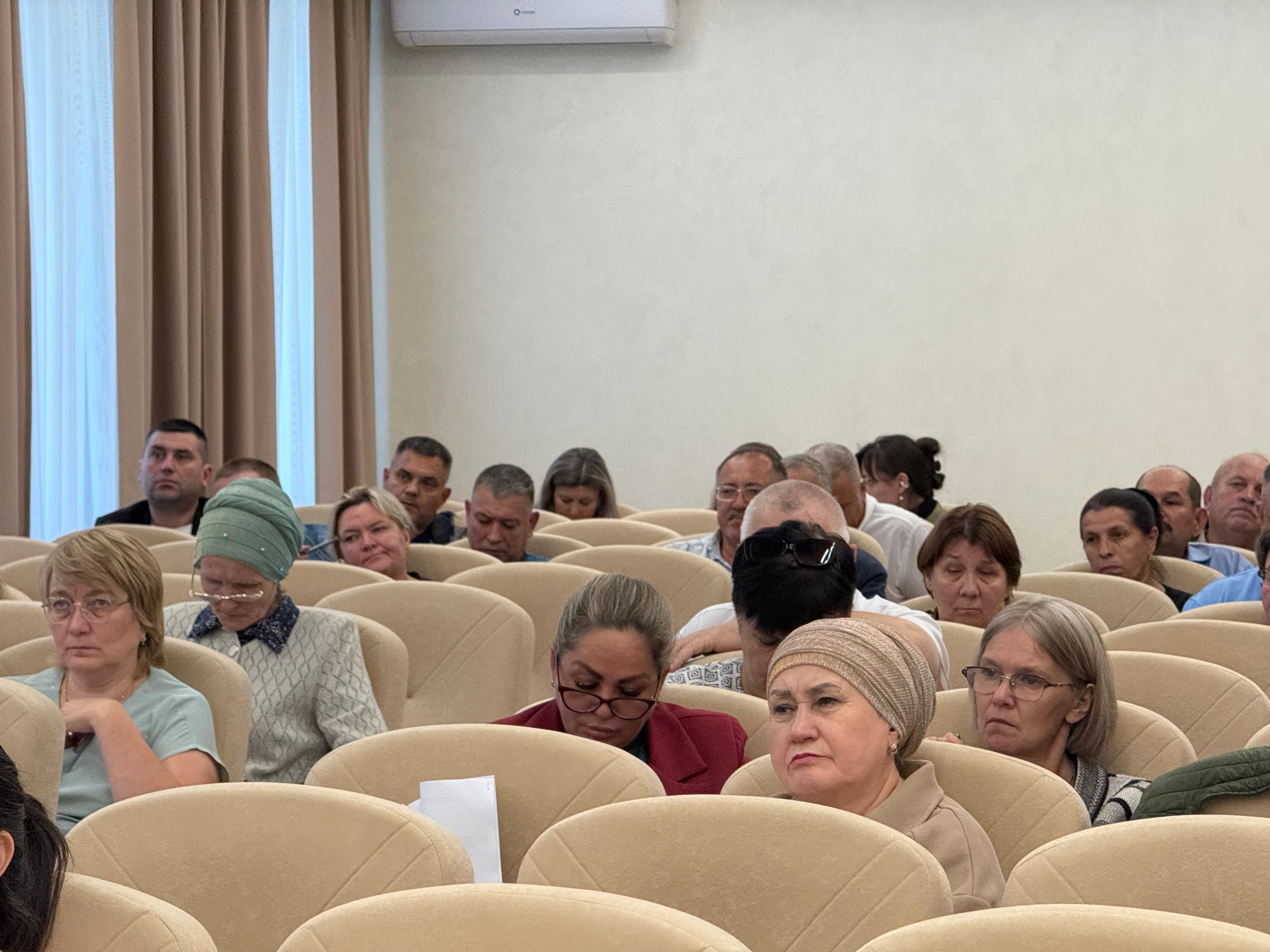 В Мамадыше обсудили безопасность детей и патриотическое воспитание на заседании комиссии по делам несовершеннолетних и защите их прав