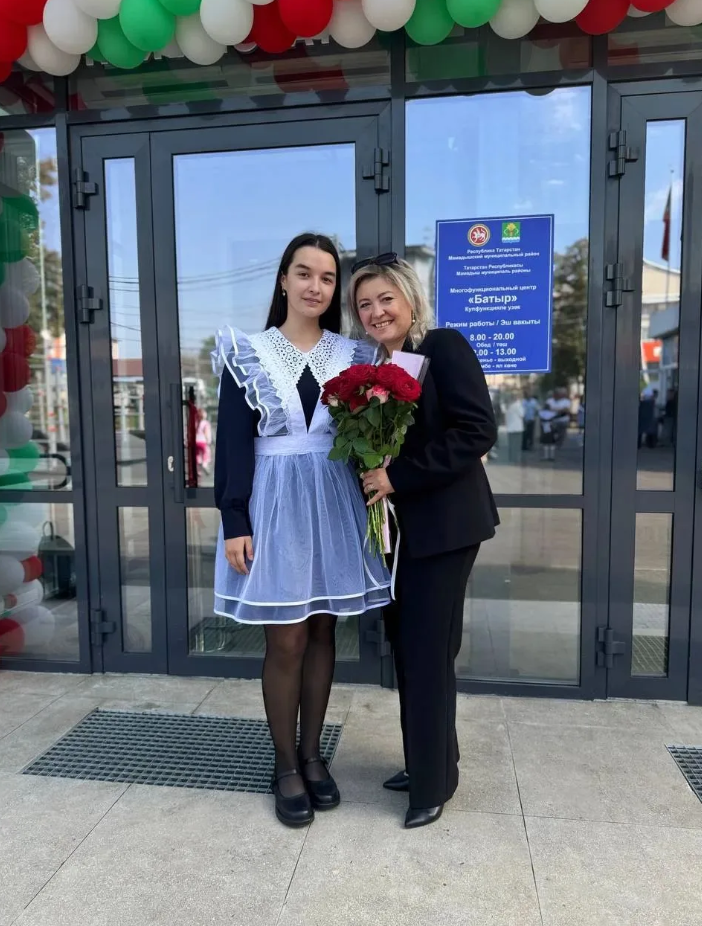 Учитель химии Лилия Гилаева рассказала, как книги привели ее в профессию