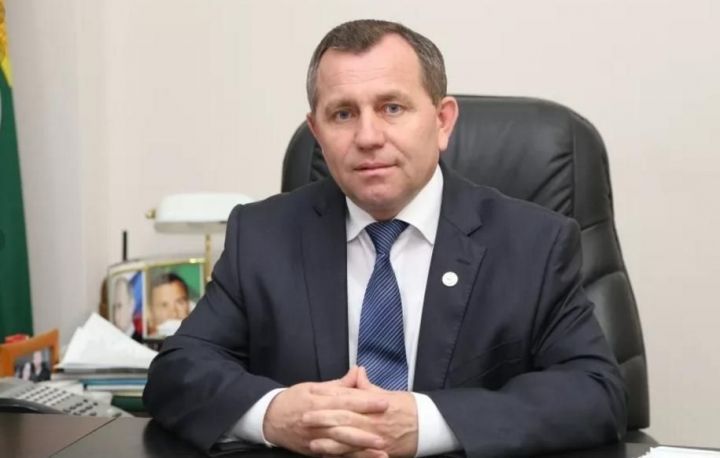 Глава Мамадышского района Анатолий Иванов поздравил учителей с профессиональным праздником