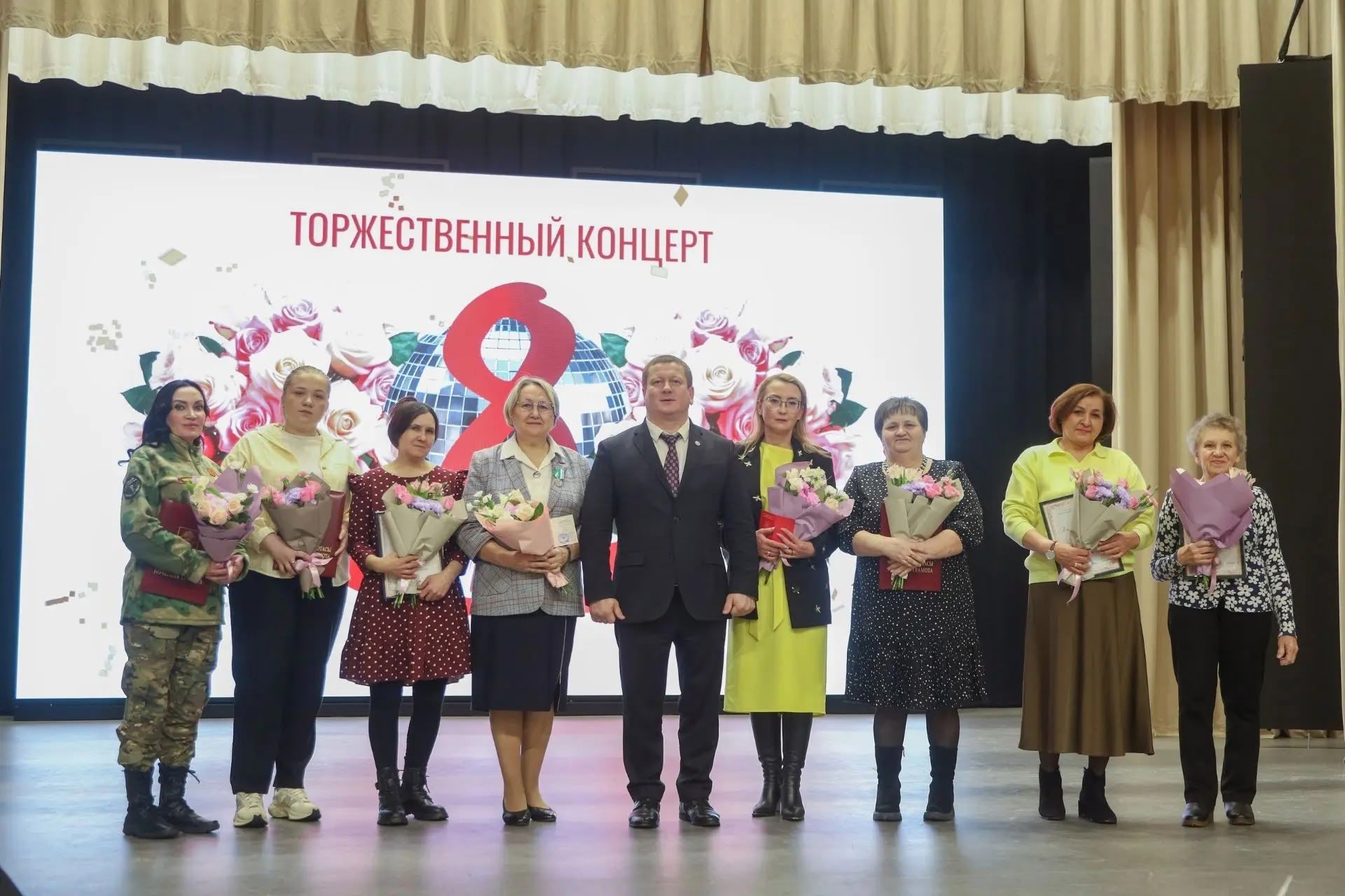 Поздравление главы Мамадышского района с Международным женским днем